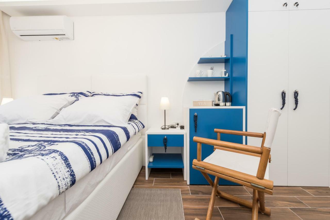 Blue Old Navy - Ae1094 Bed & Breakfast 4*